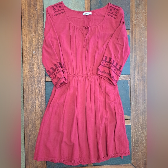 Old Navy Dresses & Skirts - Old Navy Red Embroidered Dress